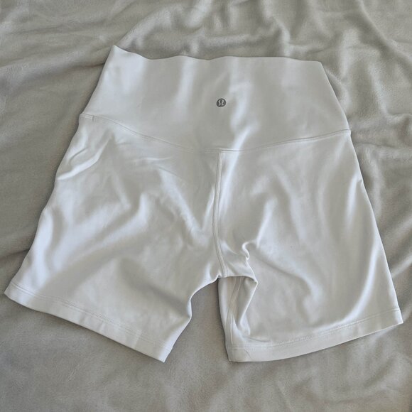 ✨NEW (NWOT) lululemon align high rise shorts 6'' - 6 - Picture 2 of 2